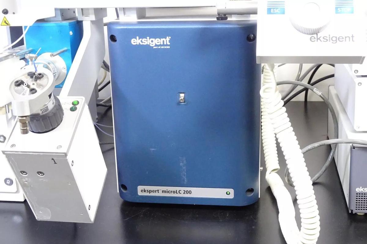 Used AB Sciex / Eksigent ekspert MicroLC 200 – w/ PAL Autosampler – S/N 13-01-19-222