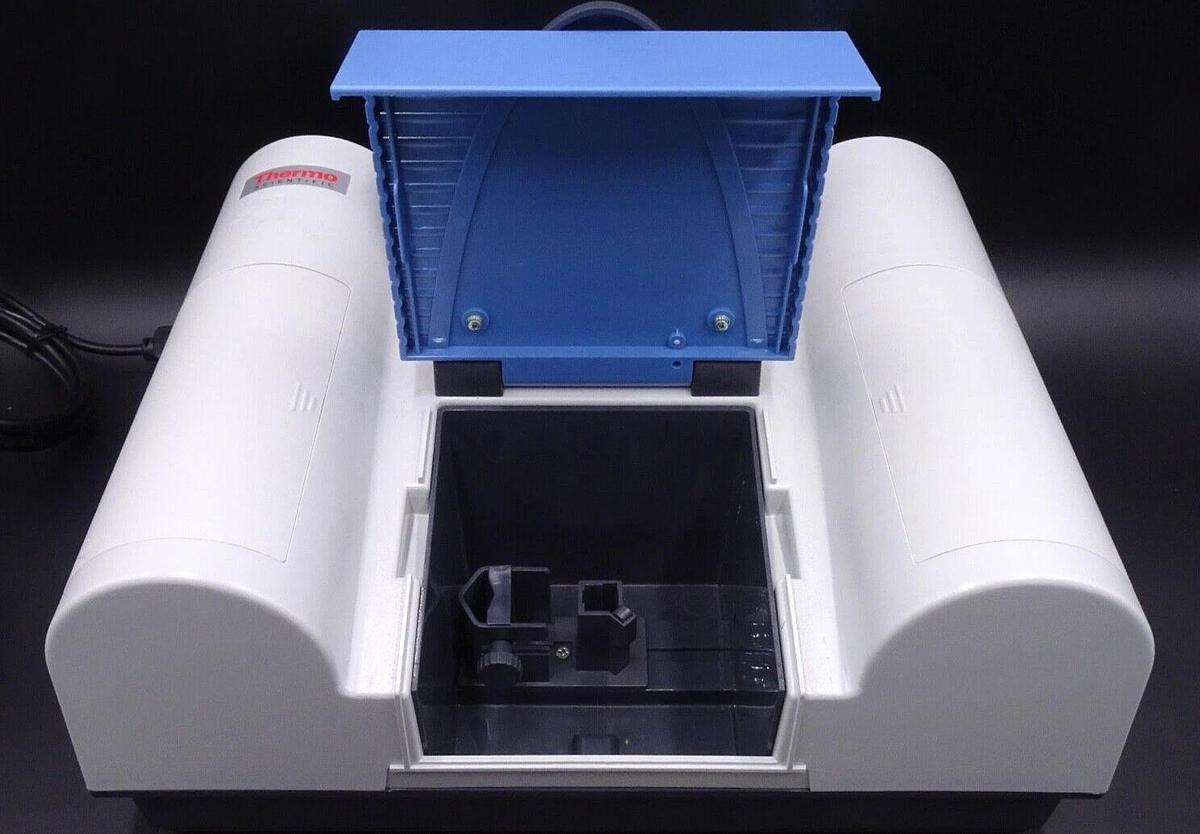 Used Thermo Scientific Spectronic 200E – Visible Spectrophotometer – Used