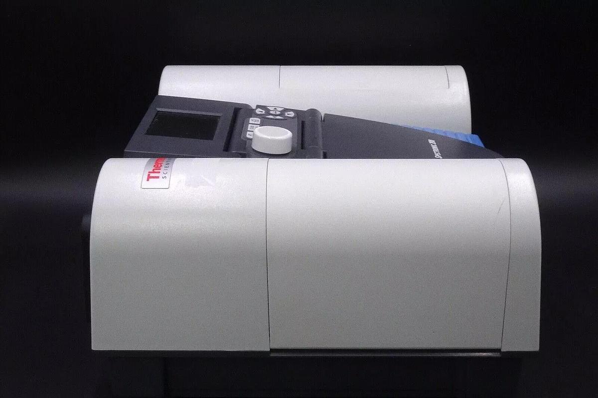 Used Thermo Scientific Spectronic 200E – Visible Spectrophotometer – Used