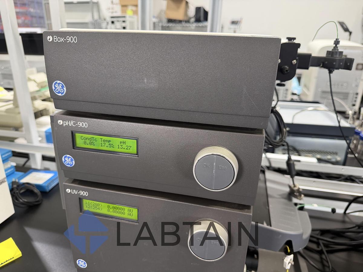 Used GE Amersham ÄKTApurifier Chromatography System with P-900, UV-900, pH/C-900, UPC-900 – Used