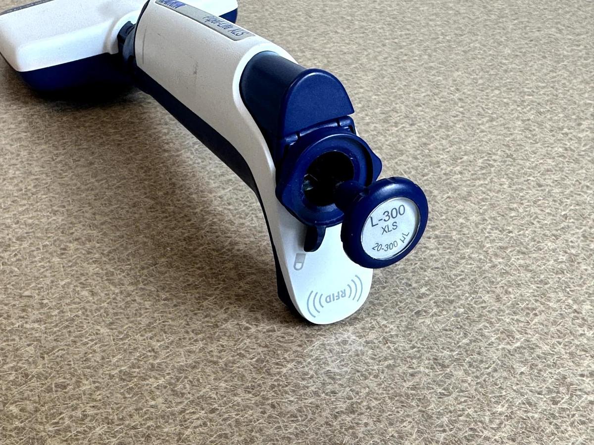 Used Rainin Pipet-Lite XLS L-300 | 20-300uL | 8-Channel Pipette w/Warranty * NICE