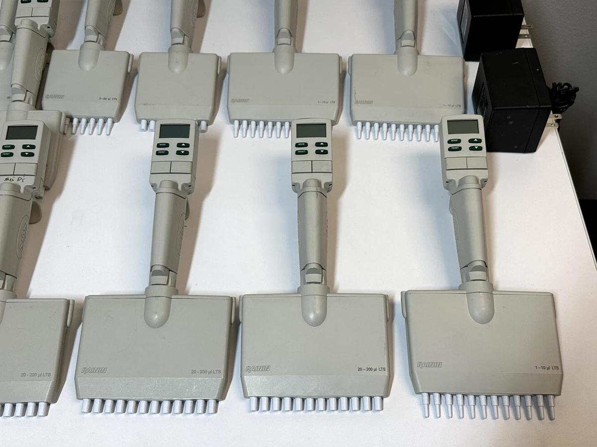 Used Lot of 32 Rainin EDP3-Plus Electronic Single Channel Pipettes – 1-10 µL, 10-100 µL, 100-1000 µL – With Charging Stand – As-Is