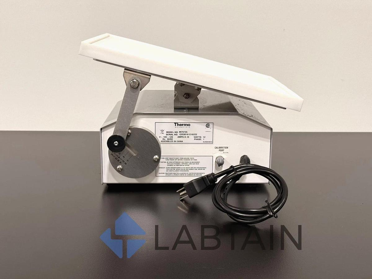 Used Thermo Scientific Vari-Mix Platform Rocker Shaker • Model M79735 (M79735)