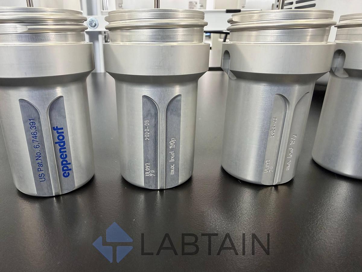 Used Eppendorf Centrifuge 5702 R Refrigerated Benchtop Centrifuge with 5702-R Rotor – Used