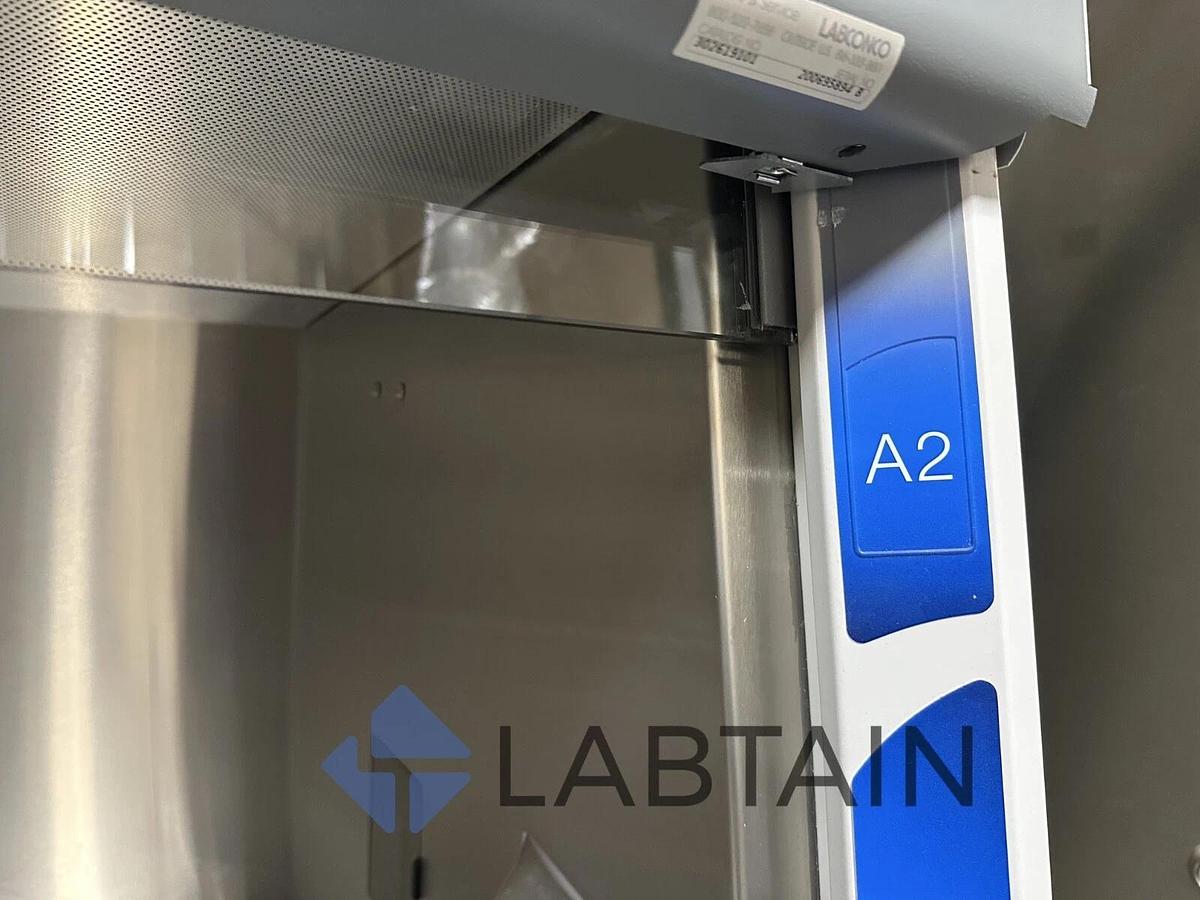 Used Labconco 302619101 6' Purifer Class II A2 Logic+ Biosafety Cabinet With Stand
