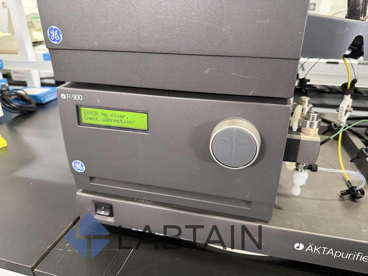 Used GE Amersham ÄKTApurifier Chromatography System with P-900, UV-900, pH/C-900, UPC-900 – Used