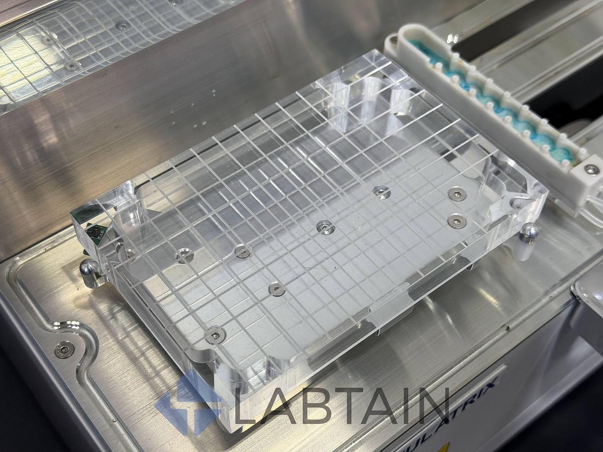 Used Formulatrix Tempest V3 Microfluidic Reagent Dispenser w/ Pump Box V2.1