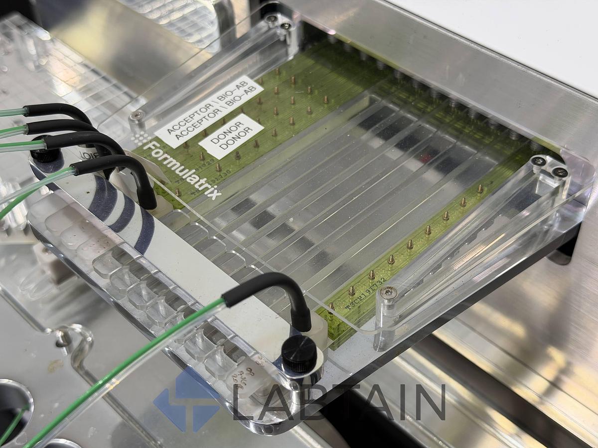 Used Formulatrix Tempest V3 Microfluidic Reagent Dispenser w/ Pump Box V2.1