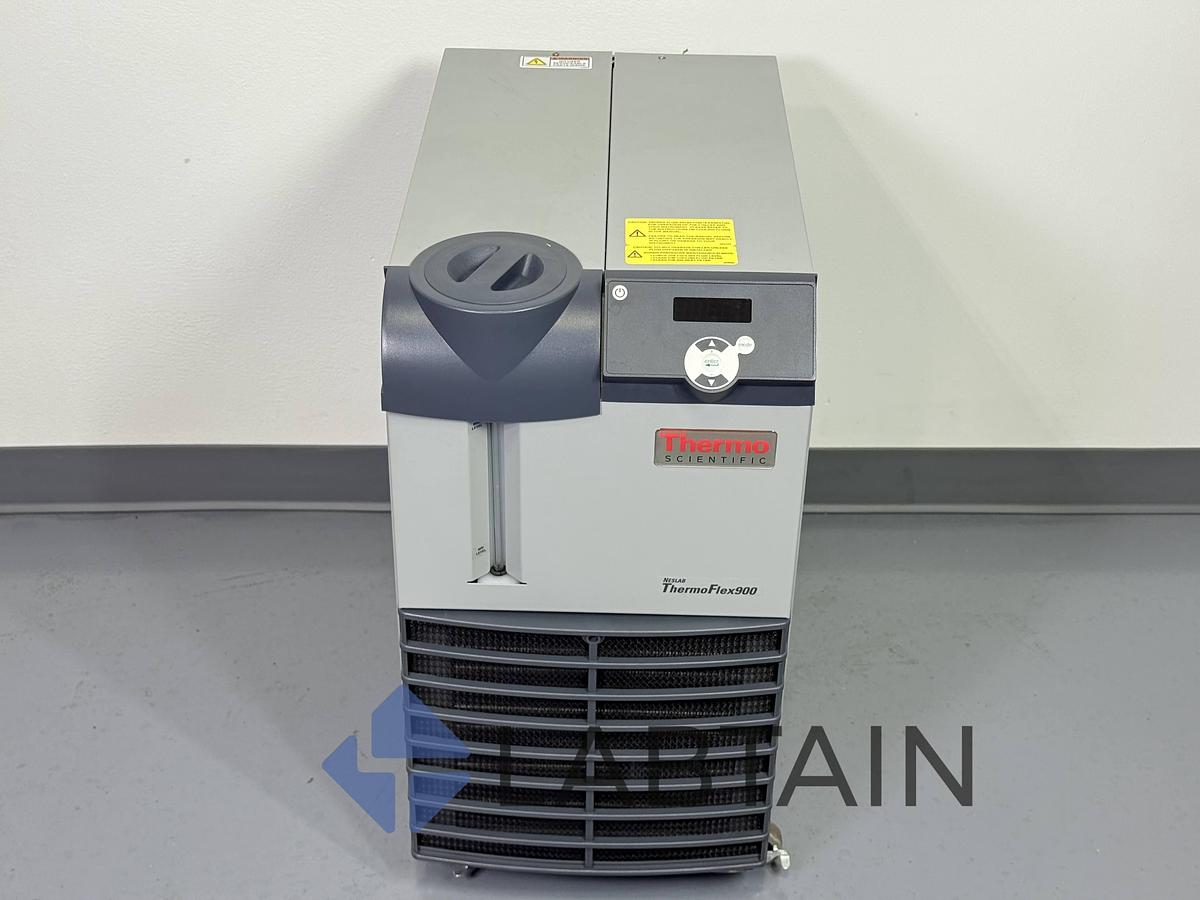 Used Thermo Scientific Neslab ThermoFlex 900 Recirculating Chiller – 900 W Cooling Capacity – Used