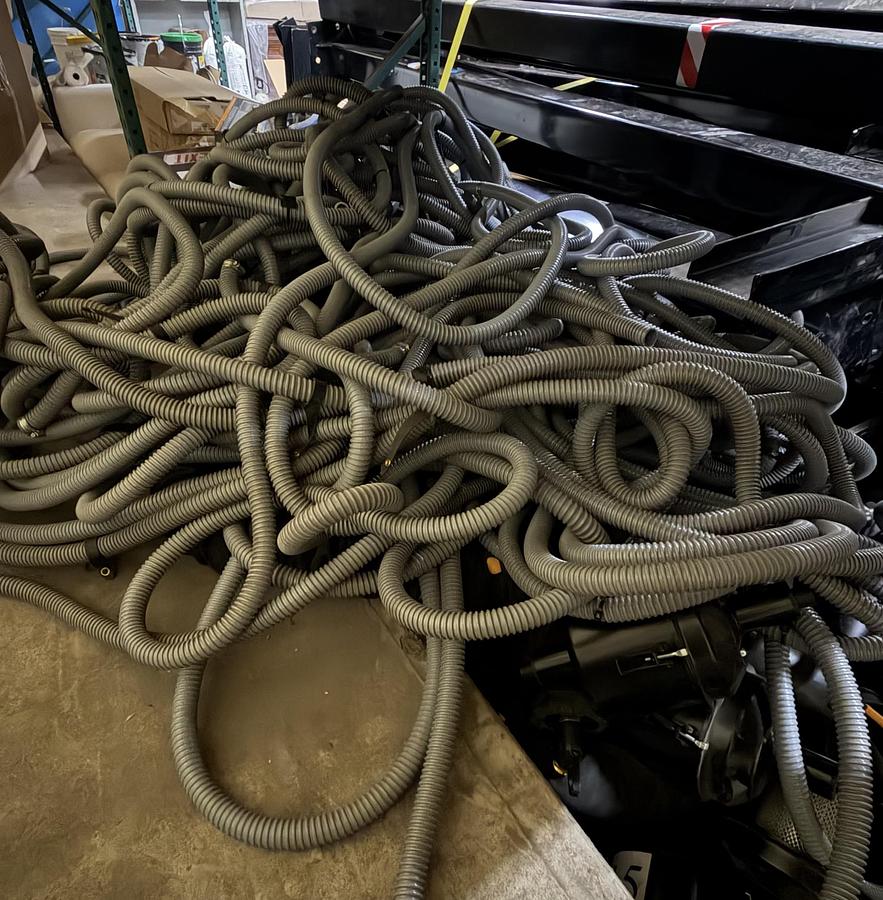 Used 2022 TAWI Industrial Vacuum Lift System | 20 Stations | Complete Conveyor Lift Setup