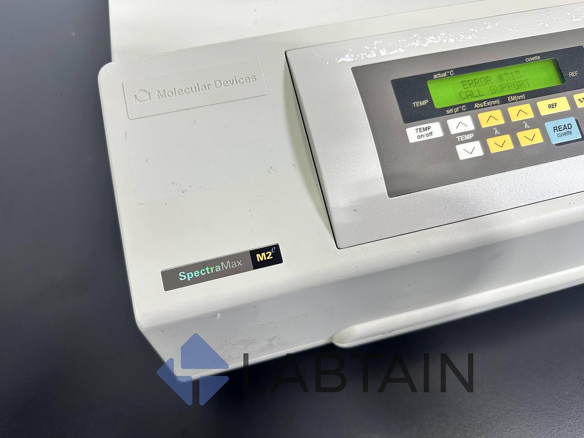 Used Molecular Devices SpectraMax M2e Microplate Reader – Fluorescence & Absorbance – w/ StakMax DE05102 – Tested – Issue 313