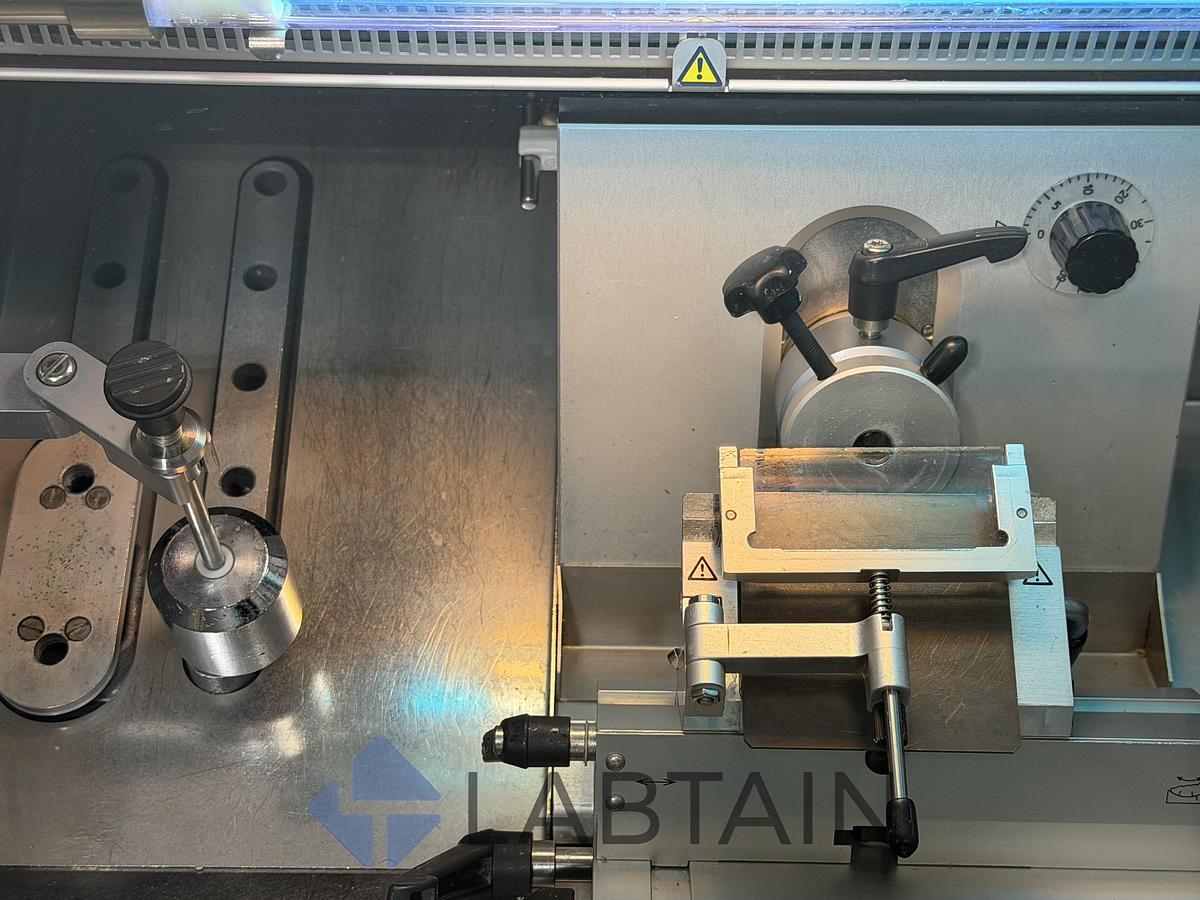 Used Leica CM1850 UV Clinical Cryostat Microtome 120V For Parts / Repair