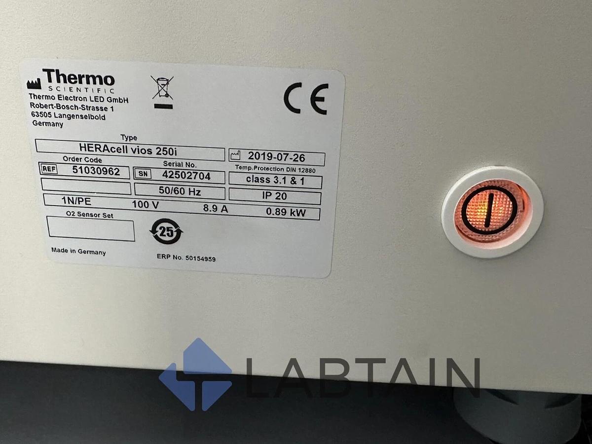 Used Thermo Scientific 51030962 Heracell Incubator 250i VIOS 9-cu ft | 255L