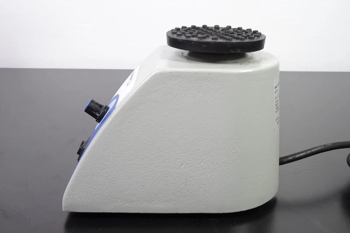 Used VWR 58816-121 Analog Vortex Mixer Mini