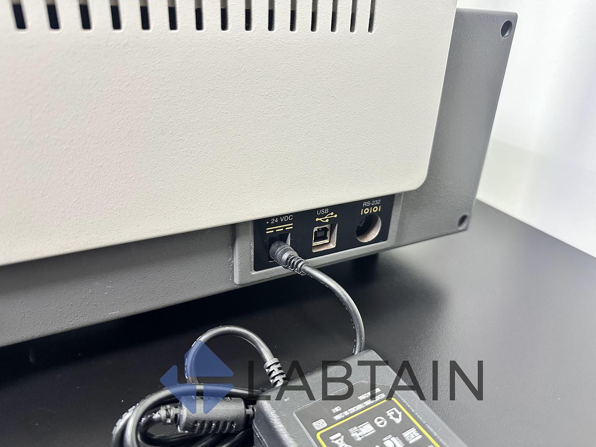 Used Molecular Devices SpectraMax M2e Microplate Reader – Fluorescence & Absorbance – w/ StakMax DE05102 – Tested – Issue 313