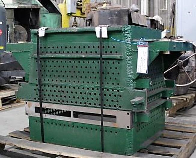 Used BEARDSLEY & PIPER MATCHBLOMATIC FLASK