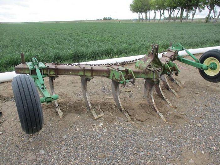 Used John Deere 90 Ripper - 7 Shank