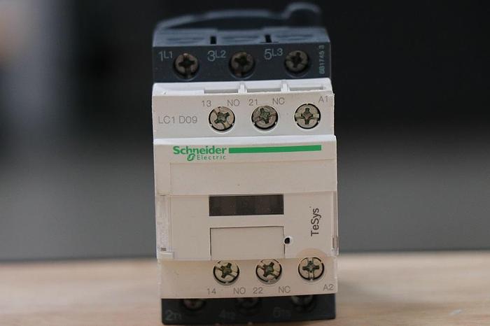 Thompson Machinery Contactor 4kW 9A  @24VAC 50/60Hz