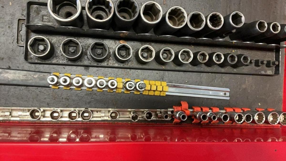 Used U.S. General Tool Box and Contents