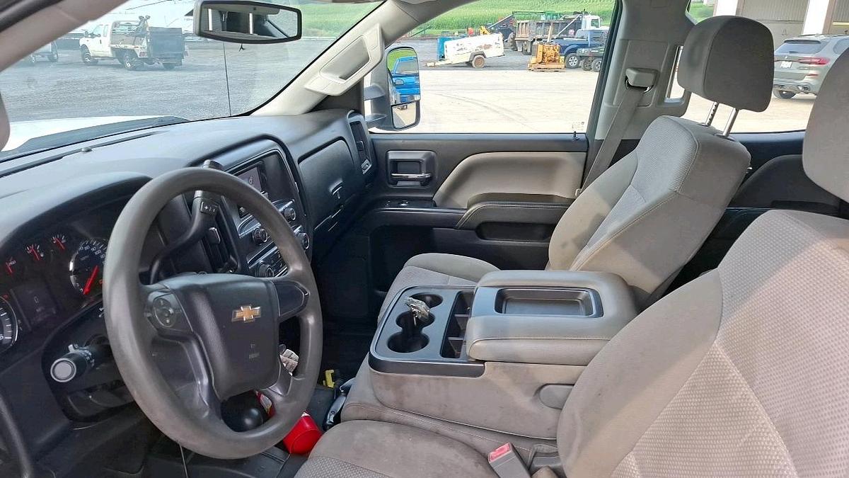 Used 2015 Chevrolet 2500 Flatbed Truck