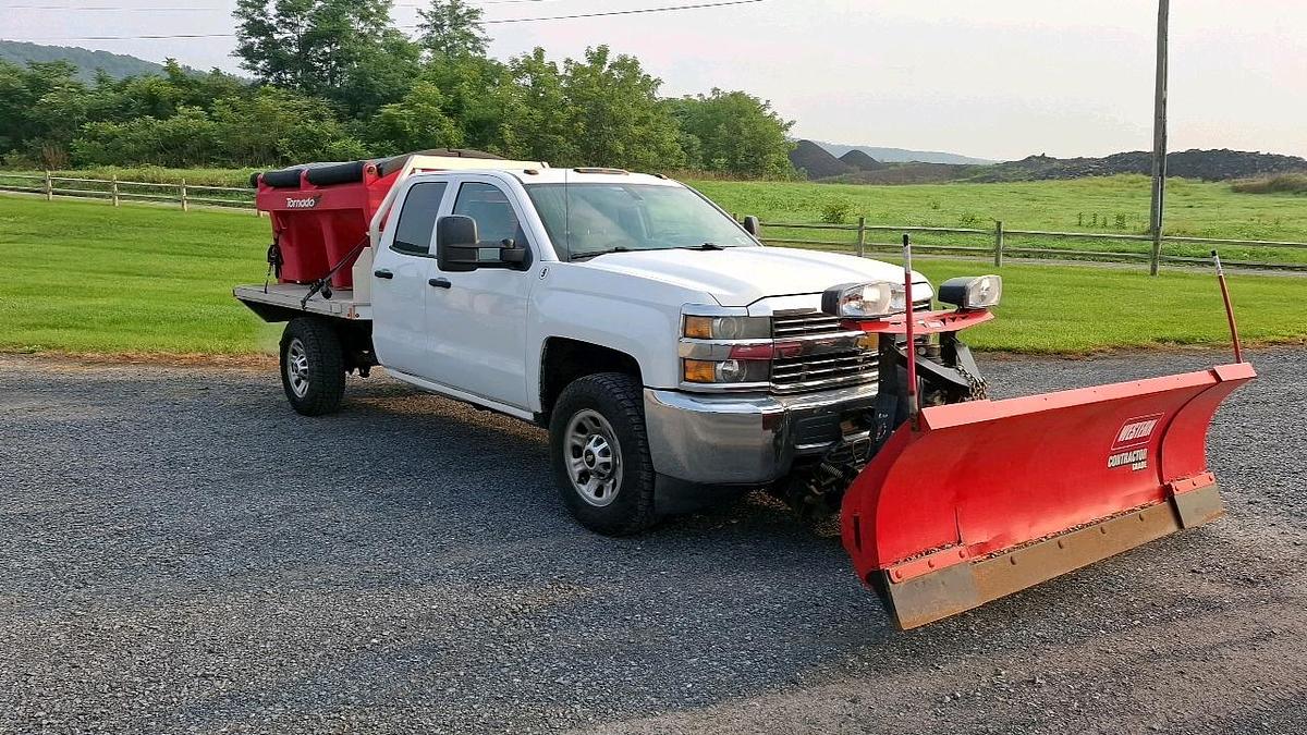 Used 2015 Chevrolet 2500 Flatbed Truck