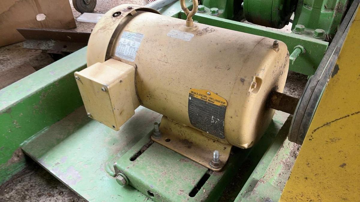 Used Precision Husky 16FT Vibrating Conveyor