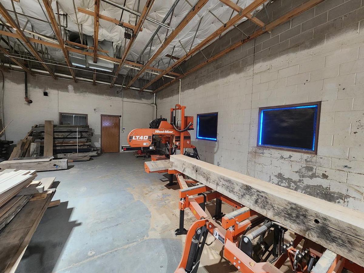 Used LT40 SUPER HYDRAULIC Wood- Mizer Bandmill