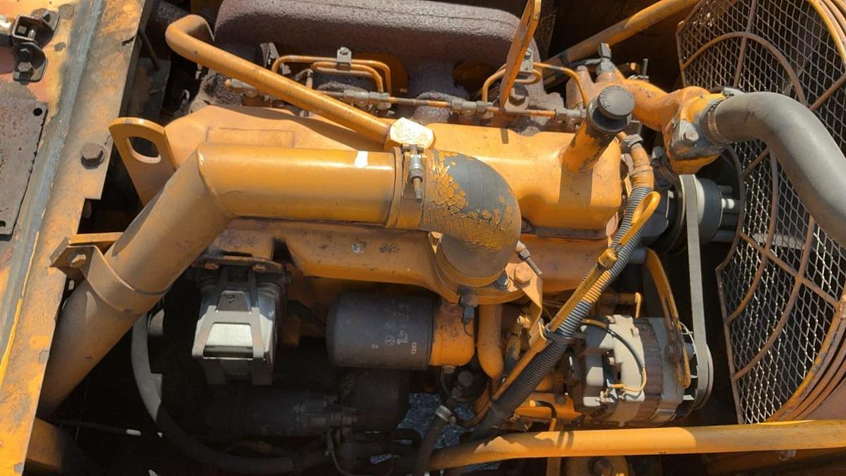 Used 1988 John Deere 490D Excavator