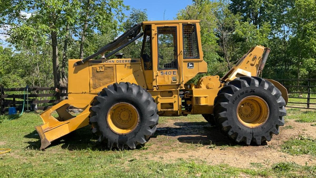 Used 1994 John Deere 540E Cable Skidder