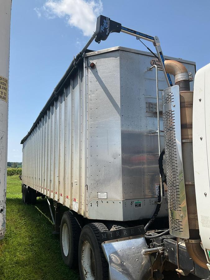 Used 2010 Peerless Live Floor Trailer