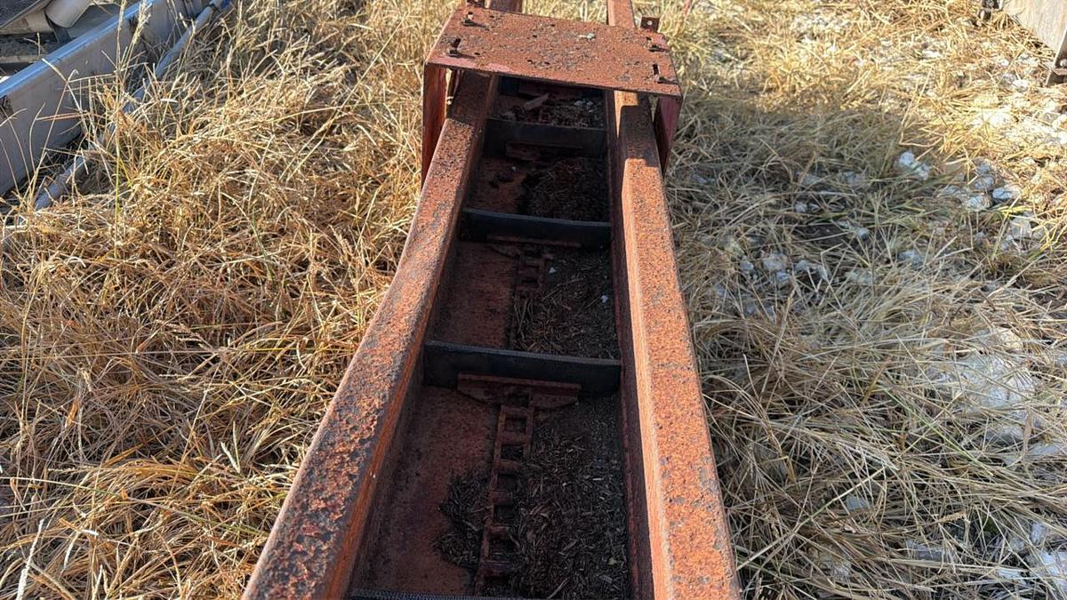 Used Knowles FE10 Single Chain Paddle Conveyor