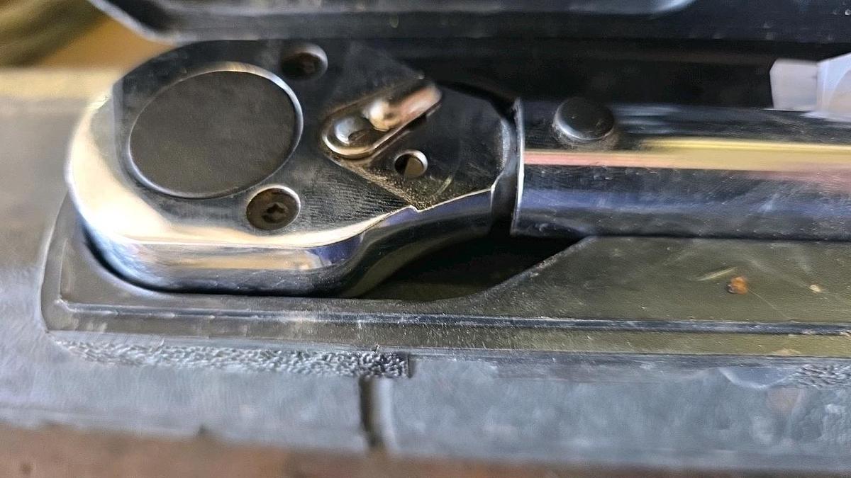 Used Pittsburgh Torque Wrenches