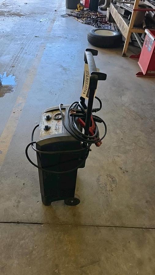 Used Schumacher SC1633 Battery Charger