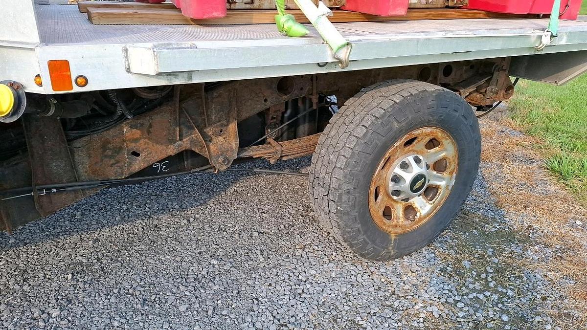 Used 2015 Chevrolet 2500 Flatbed Truck