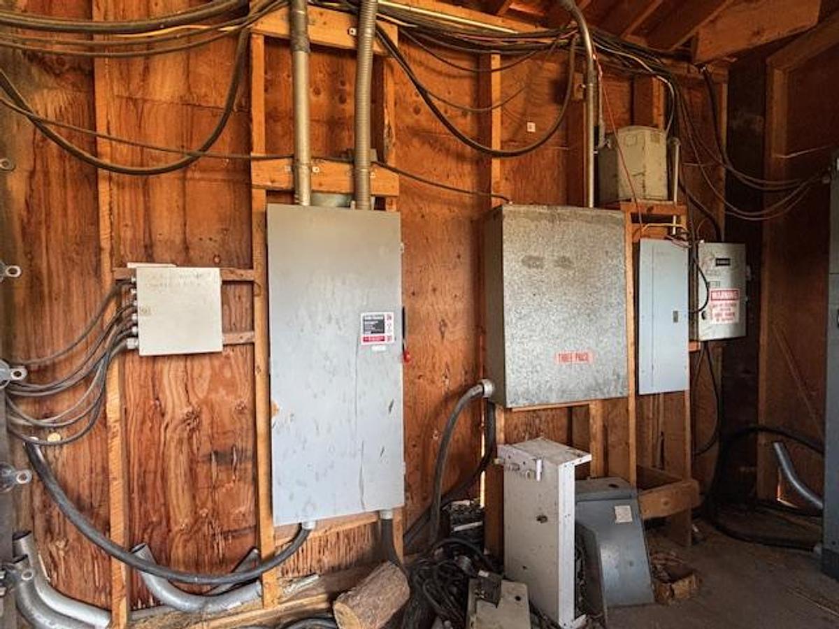 Used A Complete Morbark Circle Mill