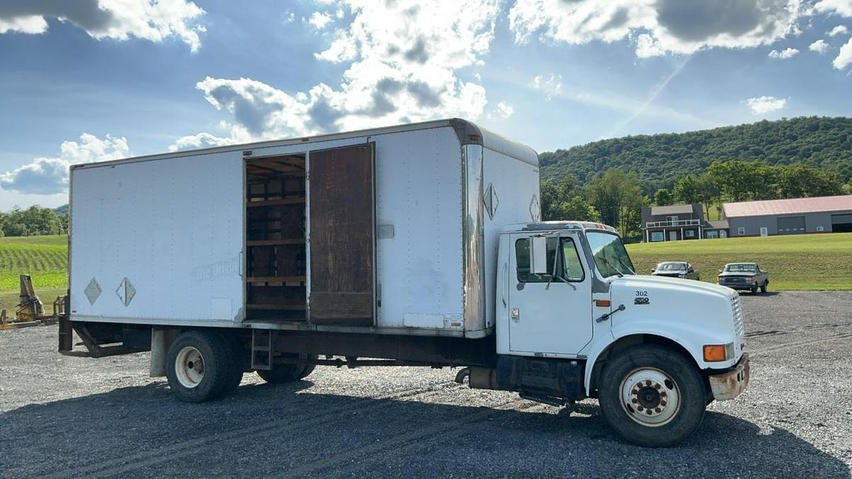 Used 1997 International Navistar 4700 4x2 Box Truck