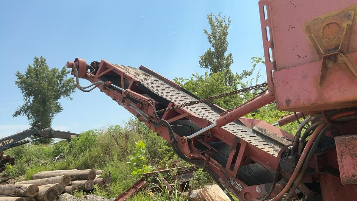 Used Morbark 4600 Grinder