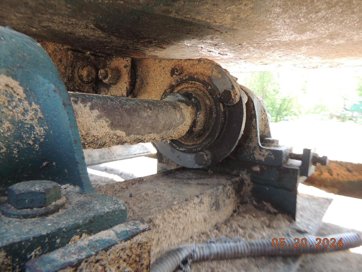 Used Vibrating Conveyor