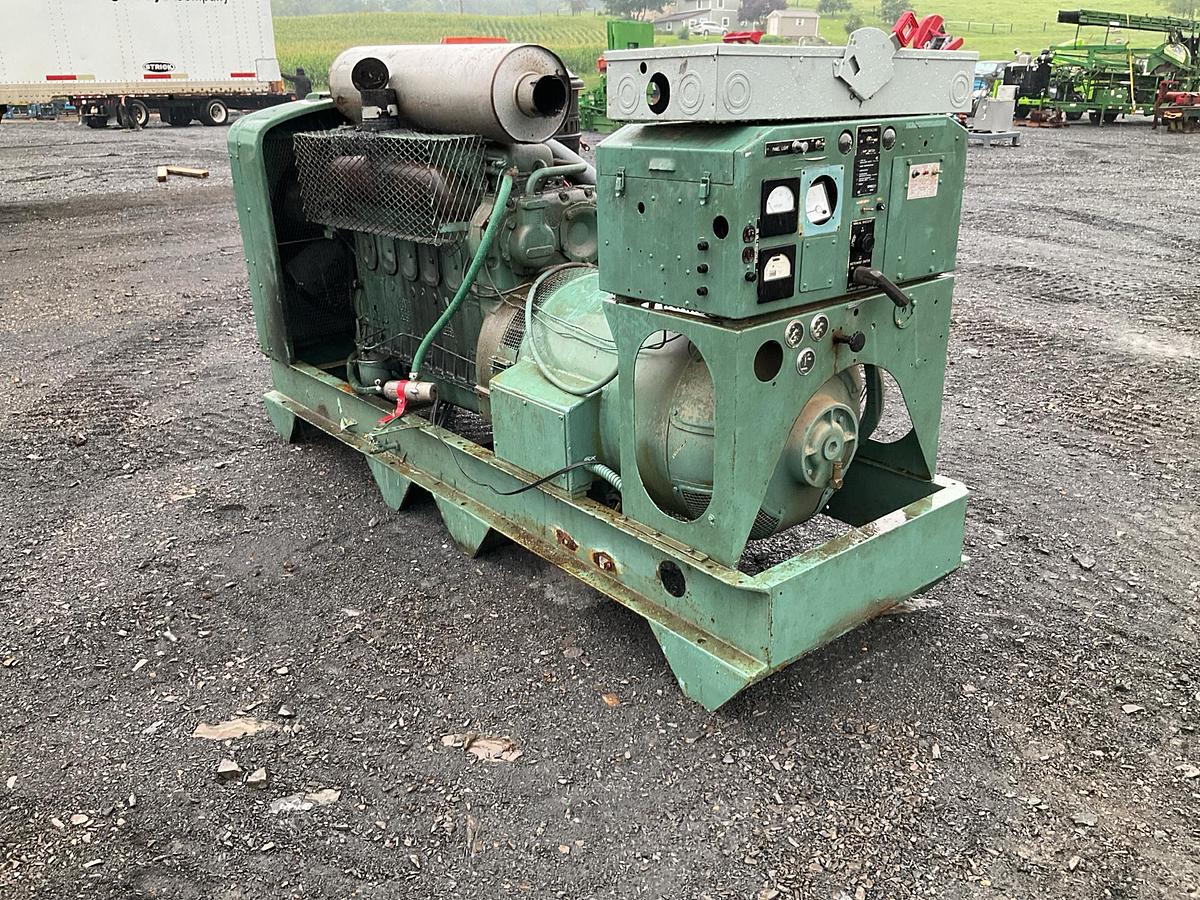 Used Detroit 671 100 KW Genset with Delco A.C. Y1-4634 Generator