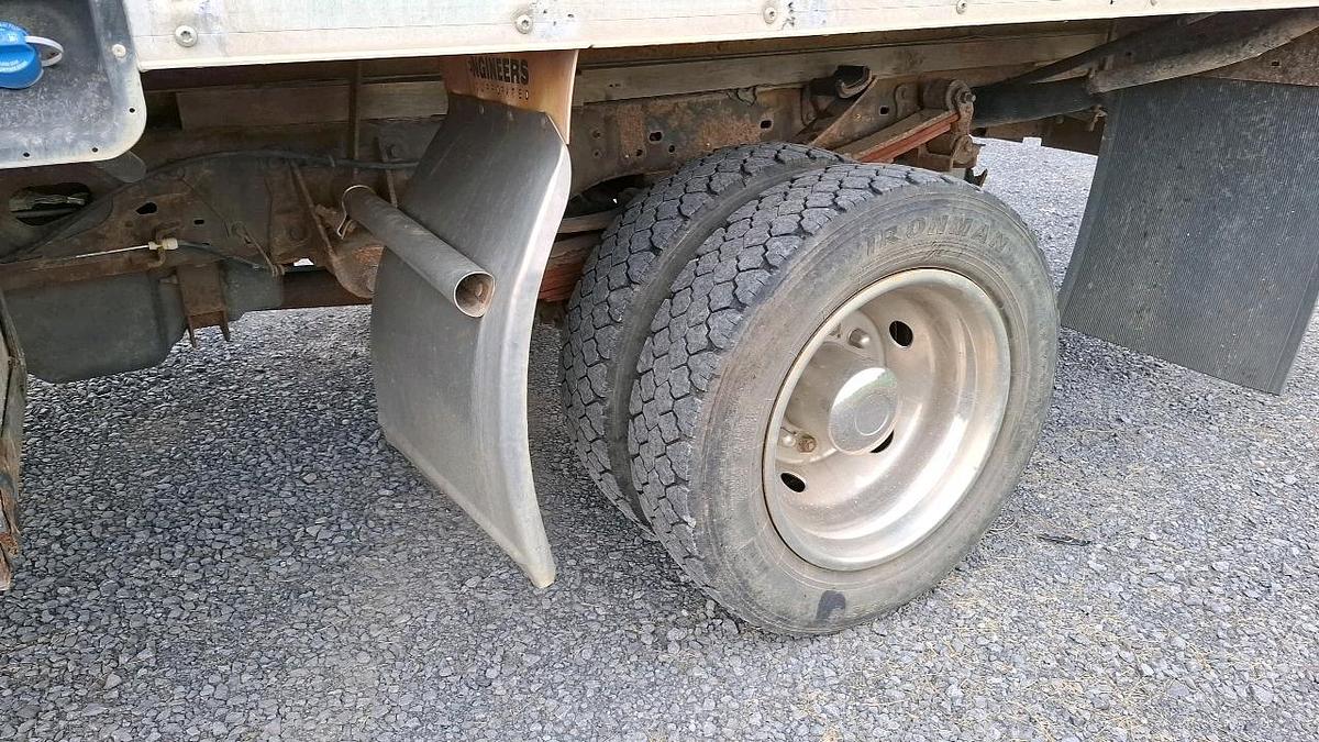 Used 2011 Ford F550 Box Truck