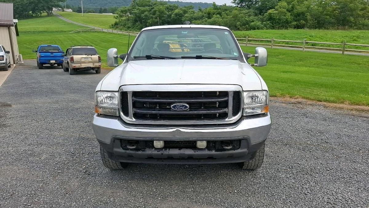 Used 2003 Ford F250 Flatbed Truck