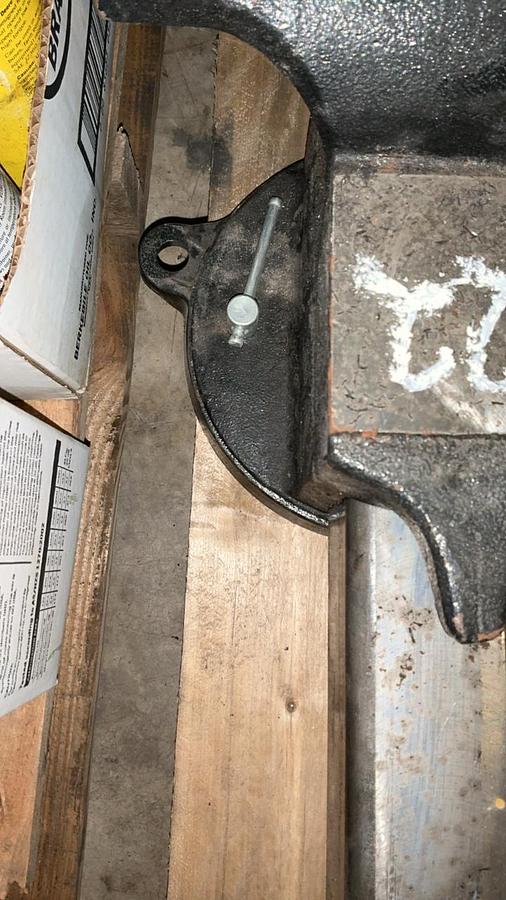 Used HIT 10” Bench Vise