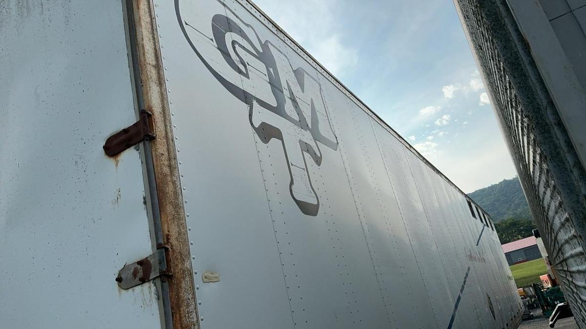 Used 1998 Strick Van Trailer
