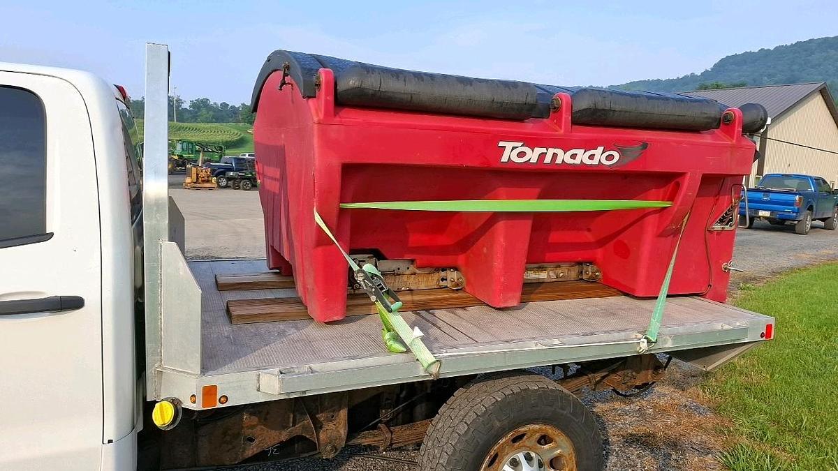 Used 2015 Chevrolet 2500 Flatbed Truck