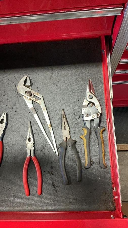Used U.S. General Tool Box and Contents