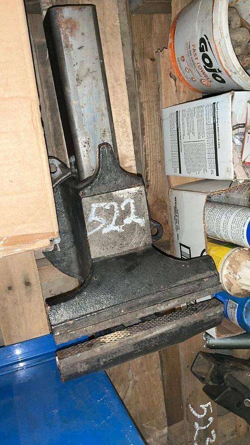 Used HIT 10” Bench Vise