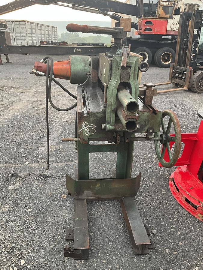 Used Hanchett Stretcher Roller