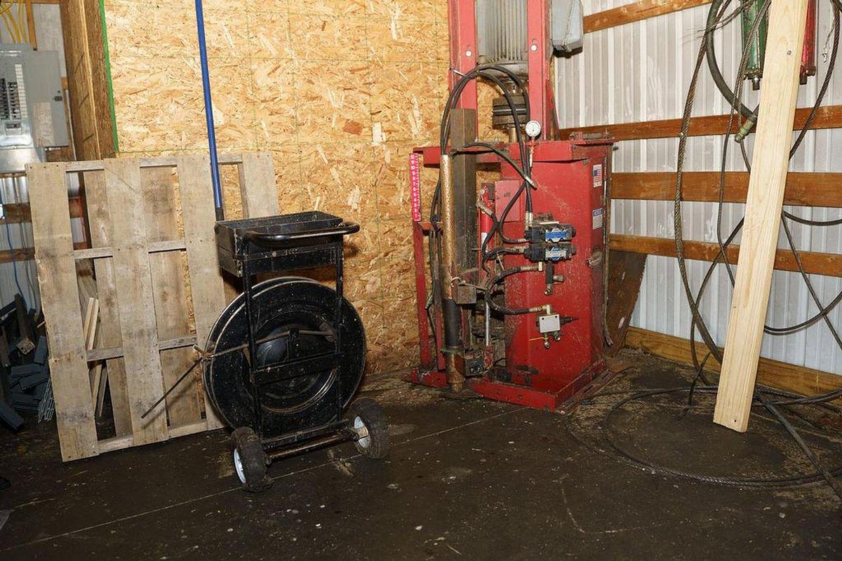 Used Complete Edmiston Circle Sawmill