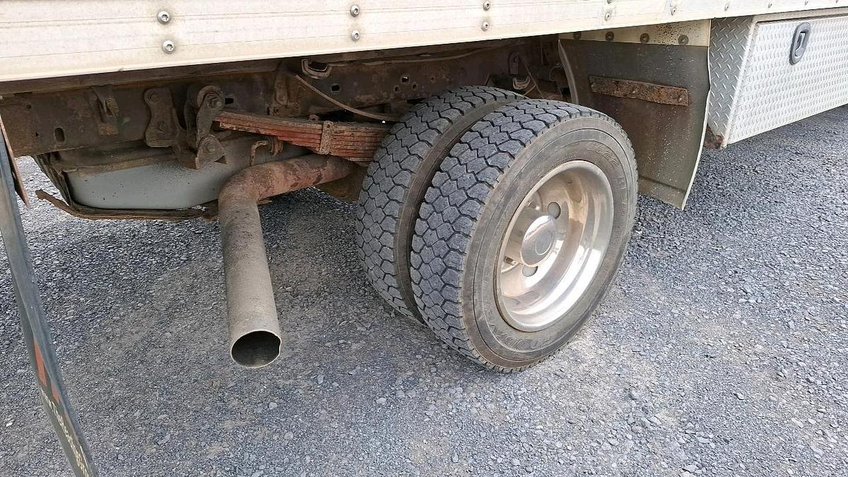 Used 2011 Ford F550 Box Truck
