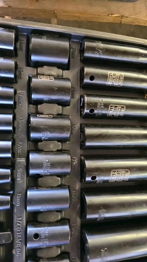 Used Ironshark 38 pc. Duometric Socket